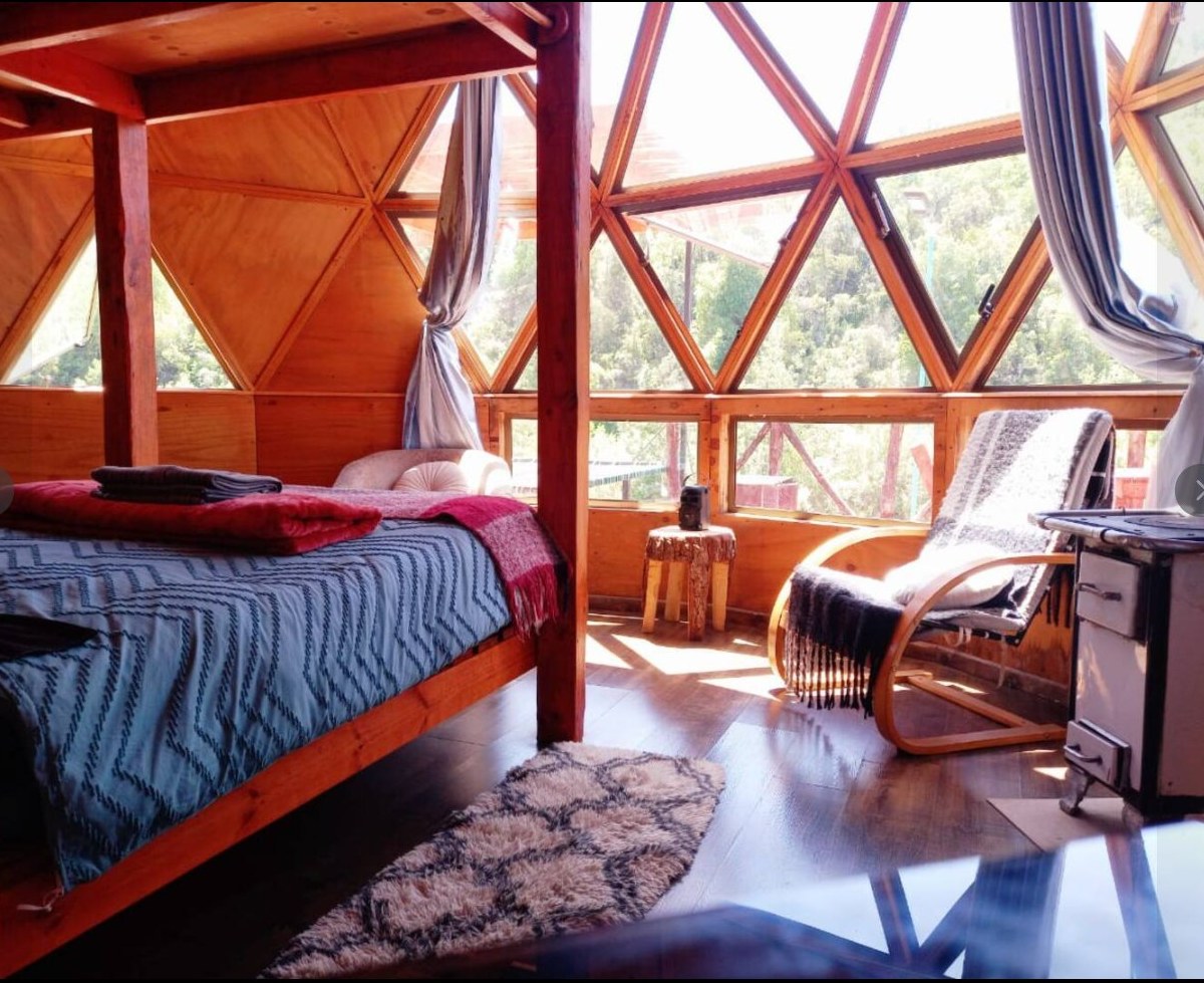 Interior cálido del domo